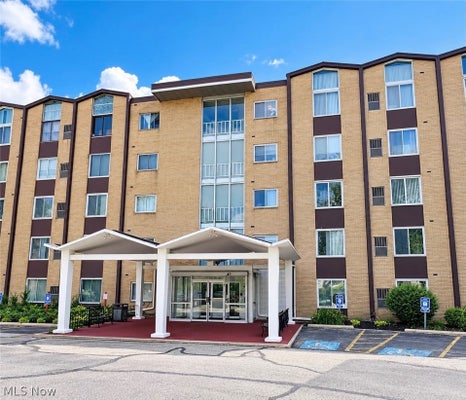 25735 LORAIN RD UNIT 224, NORTH OLMSTED, OH 44070 - Image f53ef211cf6019feafdd56bcbf86a2eb/1635051786
