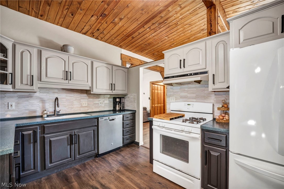 Precision Hsng Corps Yorktown - Residential