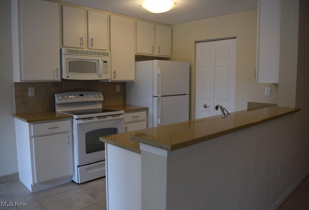 Fox Hollow/Woodhawk Condo - Residential