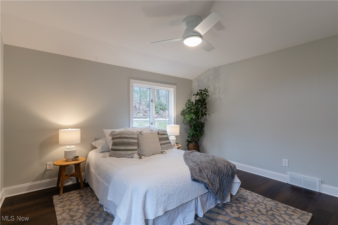 6873 Woodwalk Drive, Brecksville, Ohio image 24