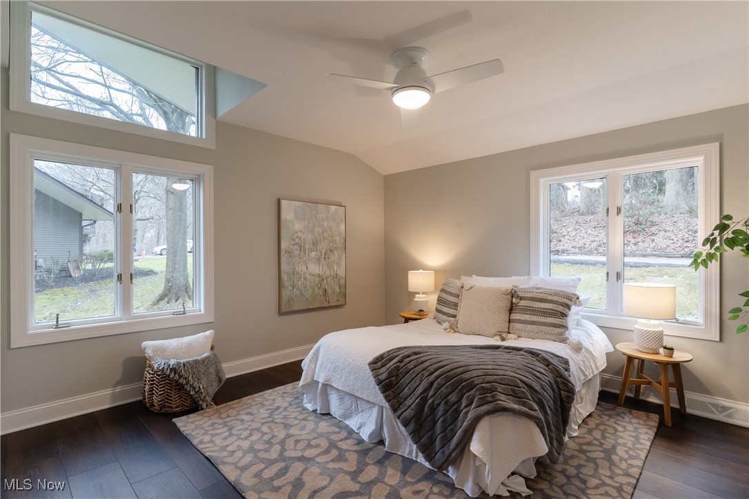 6873 Woodwalk Drive, Brecksville, Ohio image 23