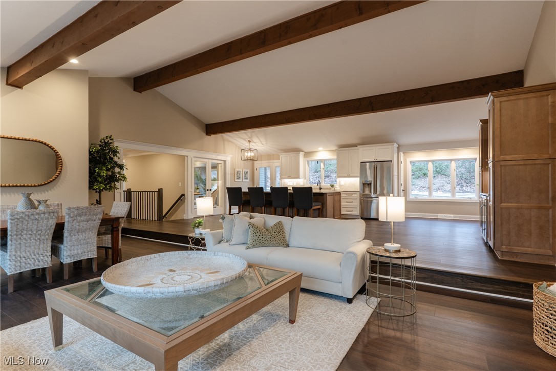 6873 Woodwalk Drive, Brecksville, Ohio image 15
