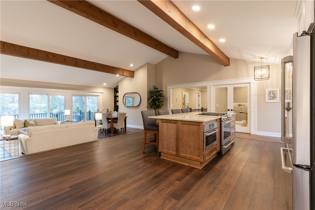 6873 Woodwalk Drive, Brecksville, Ohio image 9