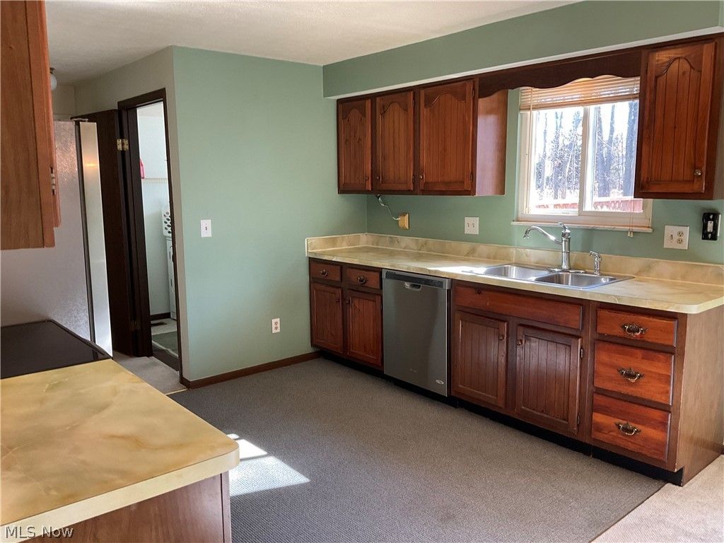 Photo of 37818 Lake Shore Boulevard, Eastlake, OH 44095 (MLS # 5191949)