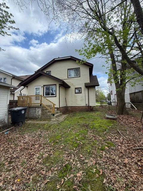 Photo of 322 Madison Avenue, Akron, OH 44320 (MLS # 5202777)