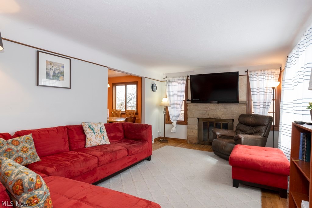 R H Proteaus 01 - Residential