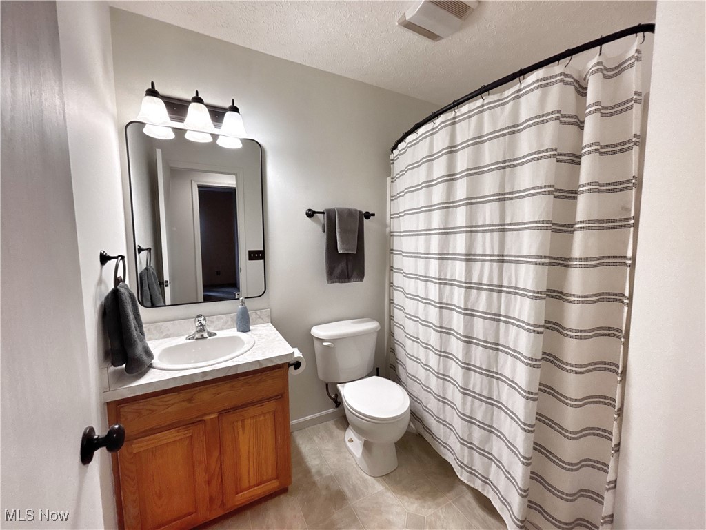 10039 Cummins Drive, Deerfield, Ohio image 16