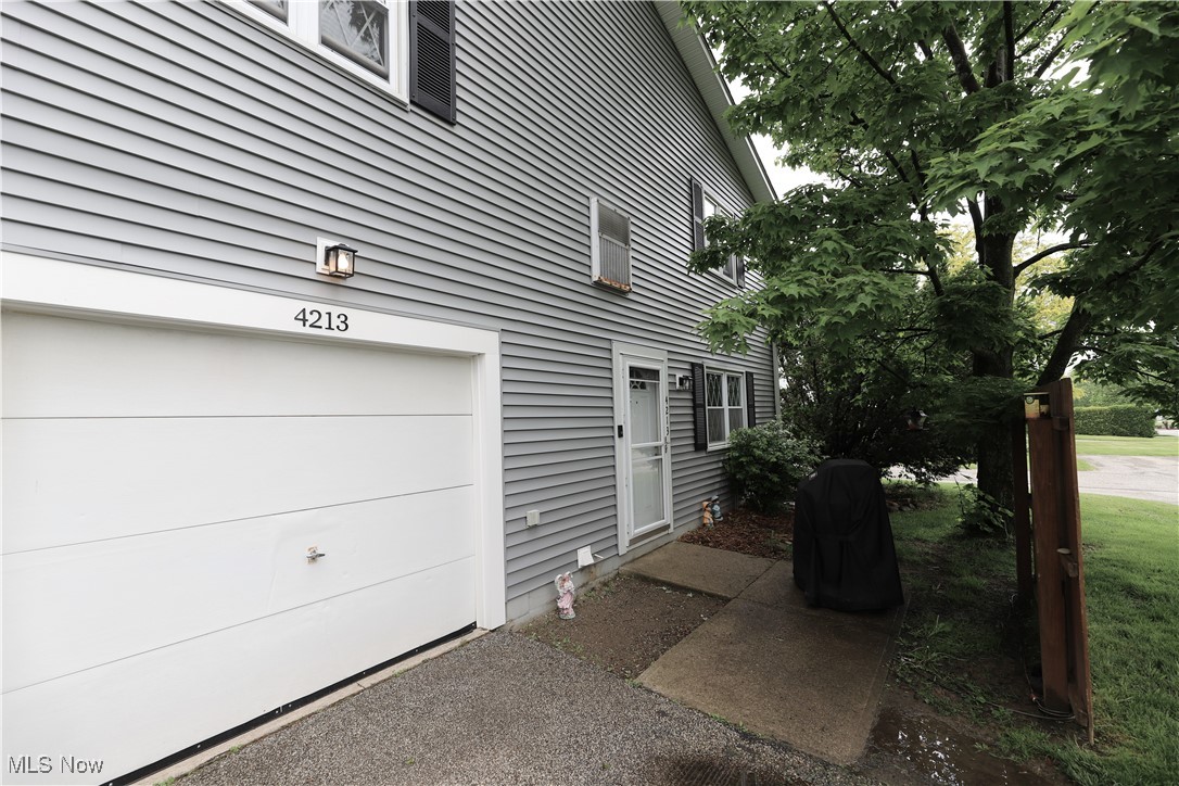 4213 Dennis Lane, Brunswick, Ohio image 1