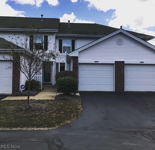 Courtyard Crystal Lake - Residential