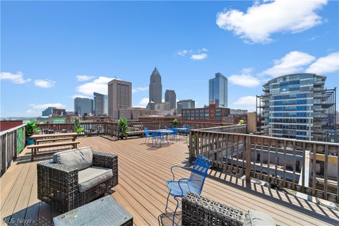 Photo for 1133 W 9th Street 405