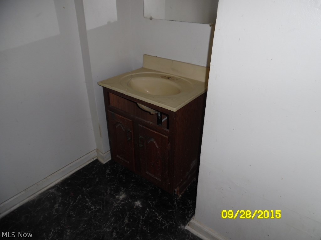 C W Moses - Residential Income