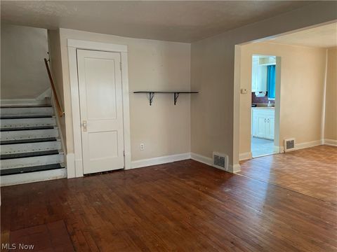 Tiny photo for 2213 Wyandotte Avenue, Lakewood, OH 44107 (MLS # 5202050)