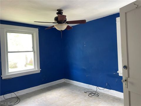 Tiny photo for 2213 Wyandotte Avenue, Lakewood, OH 44107 (MLS # 5202050)