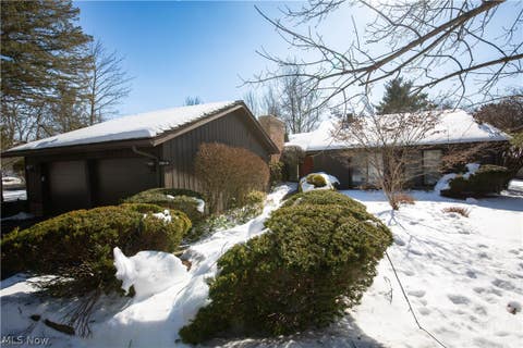 Photo for 290-21 Hawthorne Drive