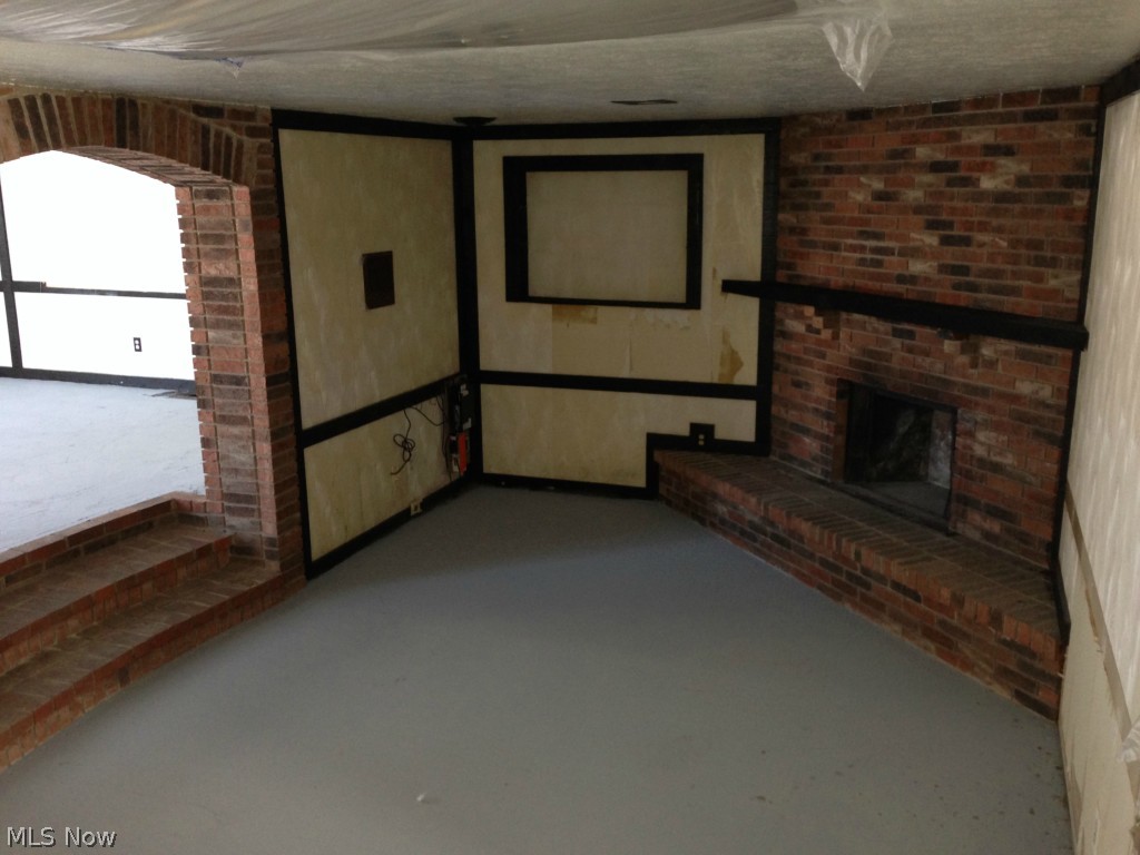 Meadowbrook Estate - Residential