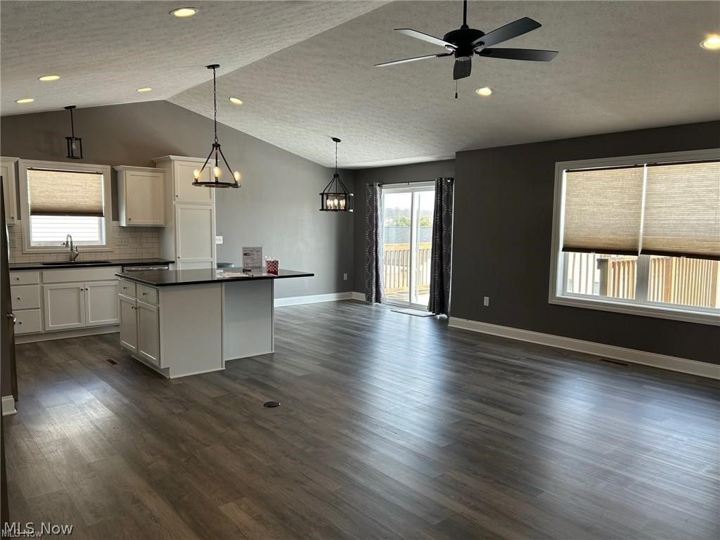 Photo of 937 Crockett Circle, Canal Fulton, OH 44614 (MLS # 5201139)