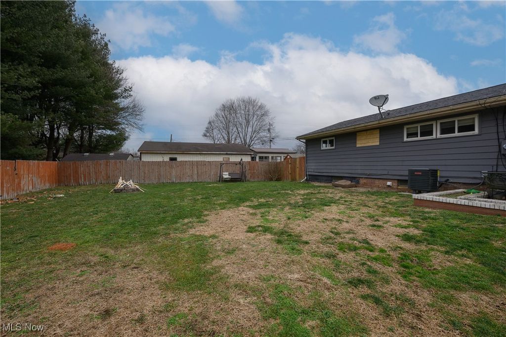 Photo of 2664 State Route 416 SE, New Philadelphia, OH 44663 (MLS # 5181290)