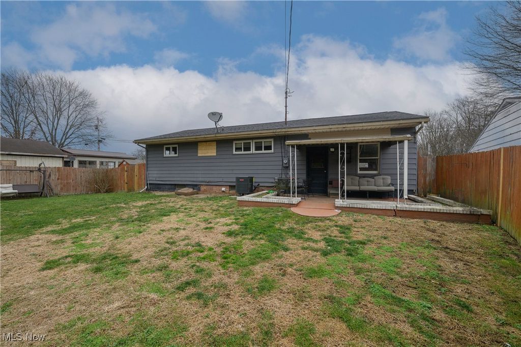 Photo of 2664 State Route 416 SE, New Philadelphia, OH 44663 (MLS # 5181290)