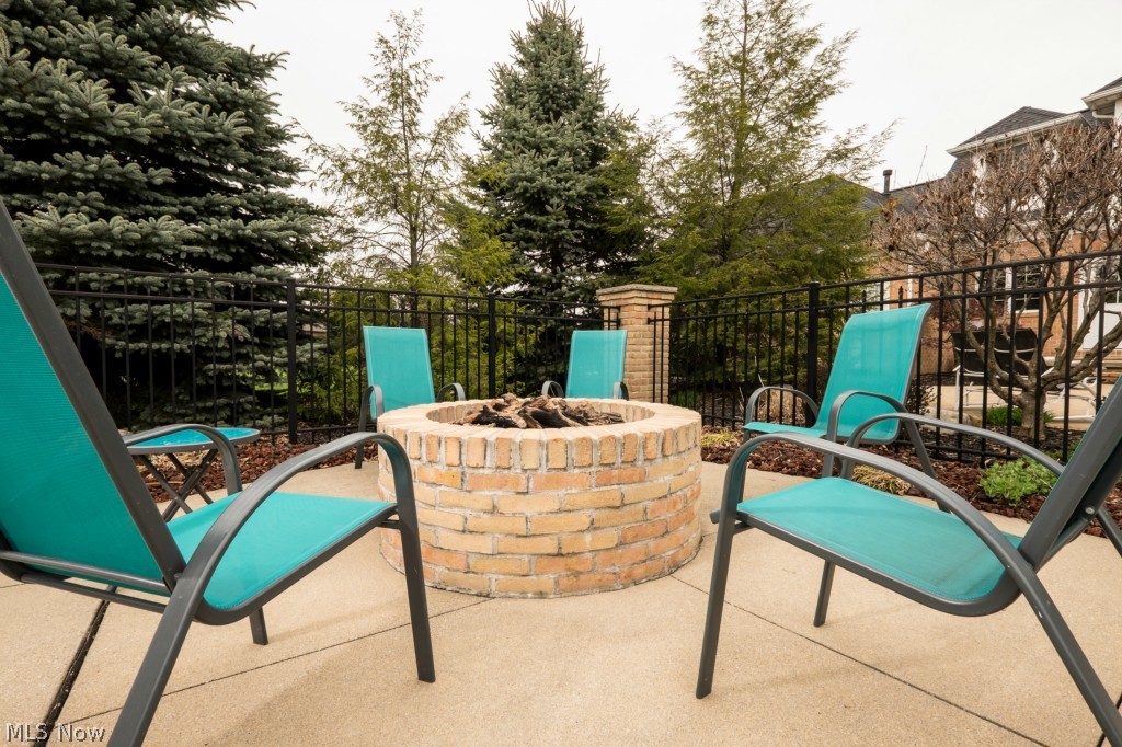 Pine Ridge Glen - Residential