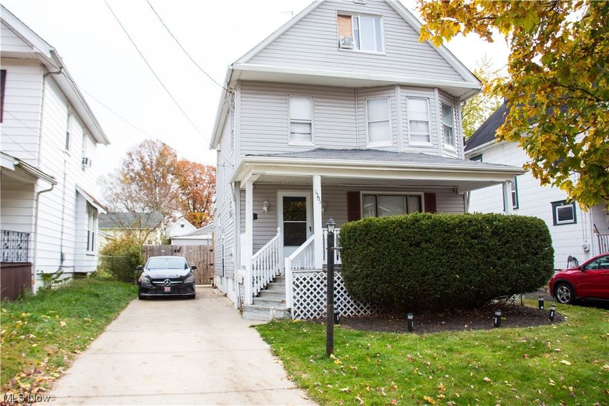 This home is a must see! Spacious rooms, quality material and design updates throughout.  Four bedrooms, spacious rear yard, dry usable basement and many more amenities. Call today  for a private​​‌​​​​‌​‌​​​‌‌​​​‌‌‌​​‌​​‌‌​​​​ tour!