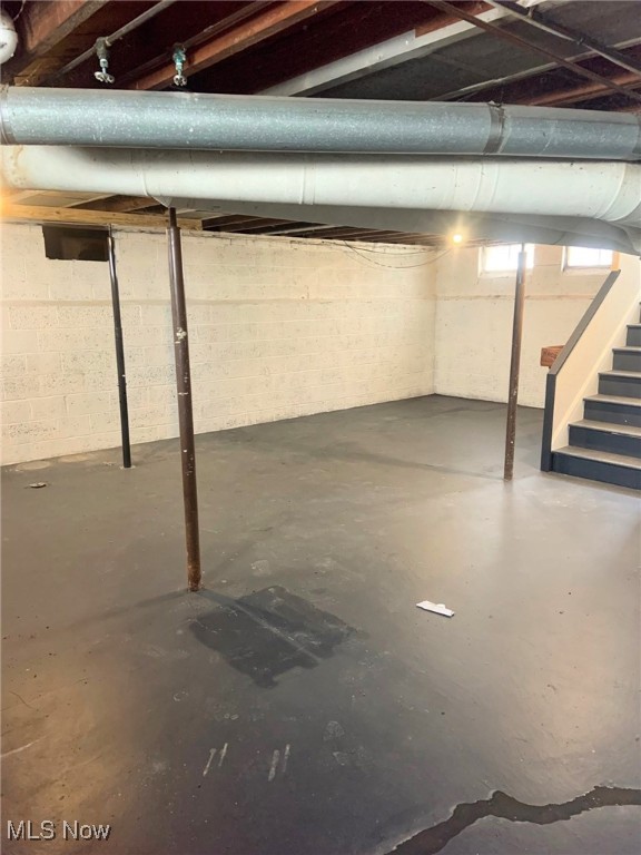 South Euclid, Ohio 44121, United States, 3 Bedrooms Bedrooms, ,1 BathroomBathrooms,Residential,Pending,121394