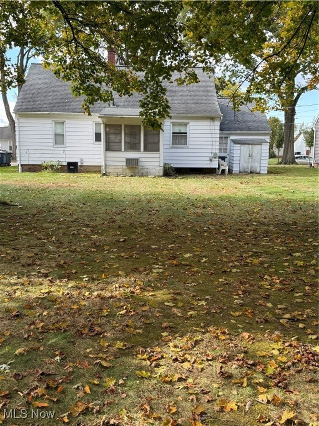 Photo of 1291 Haverston Road, Lyndhurst, OH 44124 (MLS # 5167739)