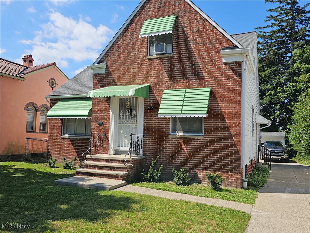 2232 S Taylor Road, Cleveland Heights, Ohio image 1