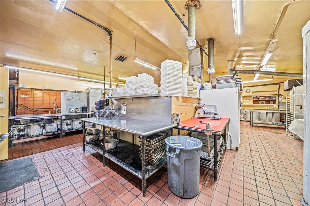 Euclid Ave Sub - Commercial Sale