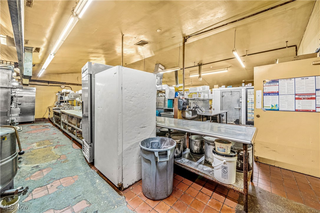 Euclid Ave Sub - Commercial Sale