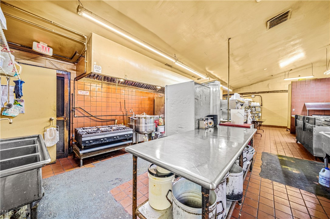 Euclid Ave Sub - Commercial Sale