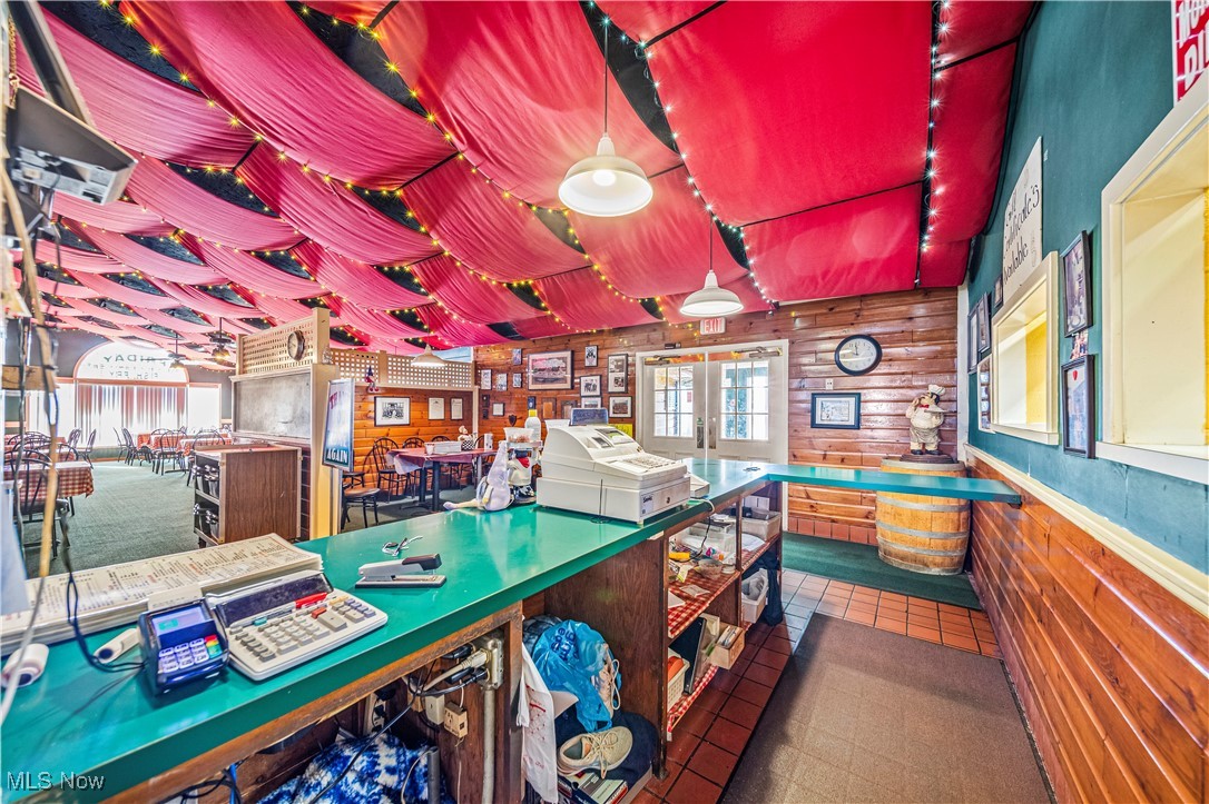 Euclid Ave Sub - Commercial Sale