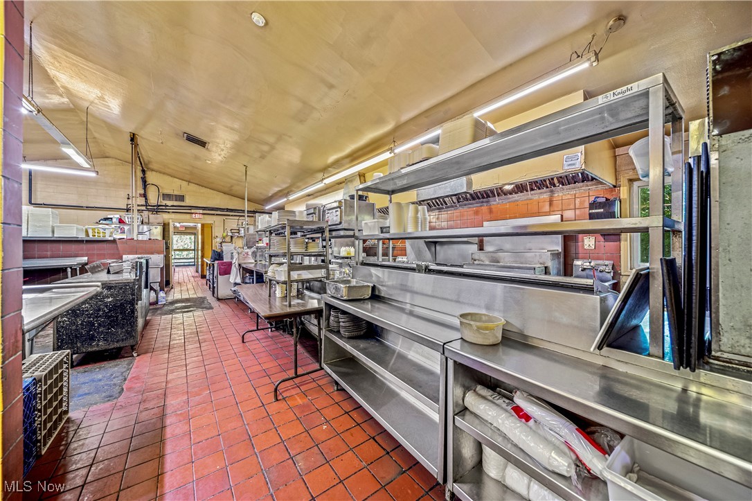 Euclid Ave Sub - Commercial Sale