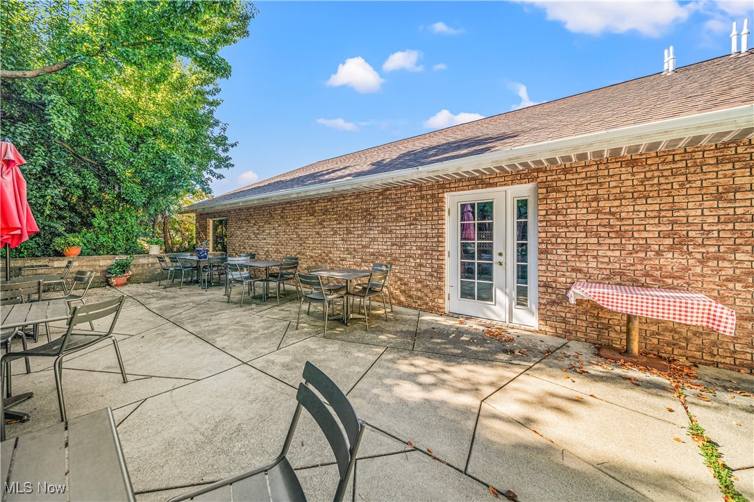 Euclid Ave Sub - Commercial Sale