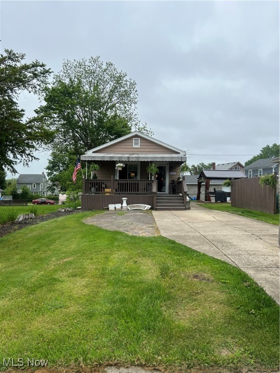 724 8th Street, Struthers, Ohio image 2