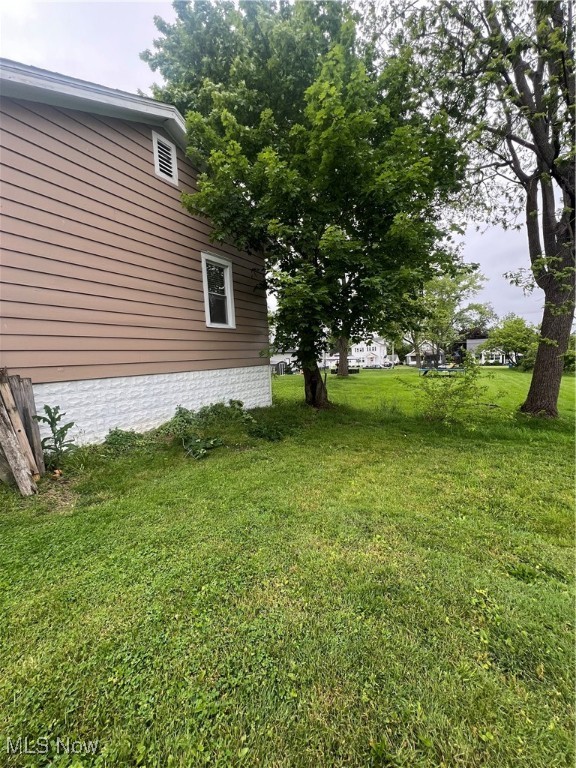 724 8th Street, Struthers, Ohio image 40