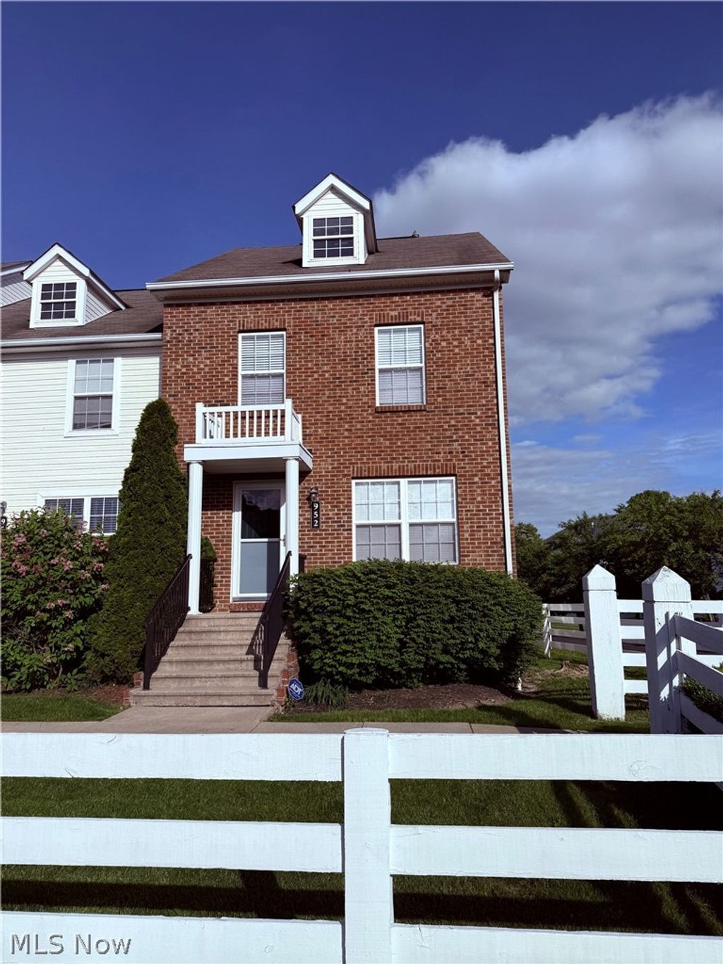 Photo of 952 Hartford Village Boulevard, Columbus, OH 43228 (MLS # 5210984)