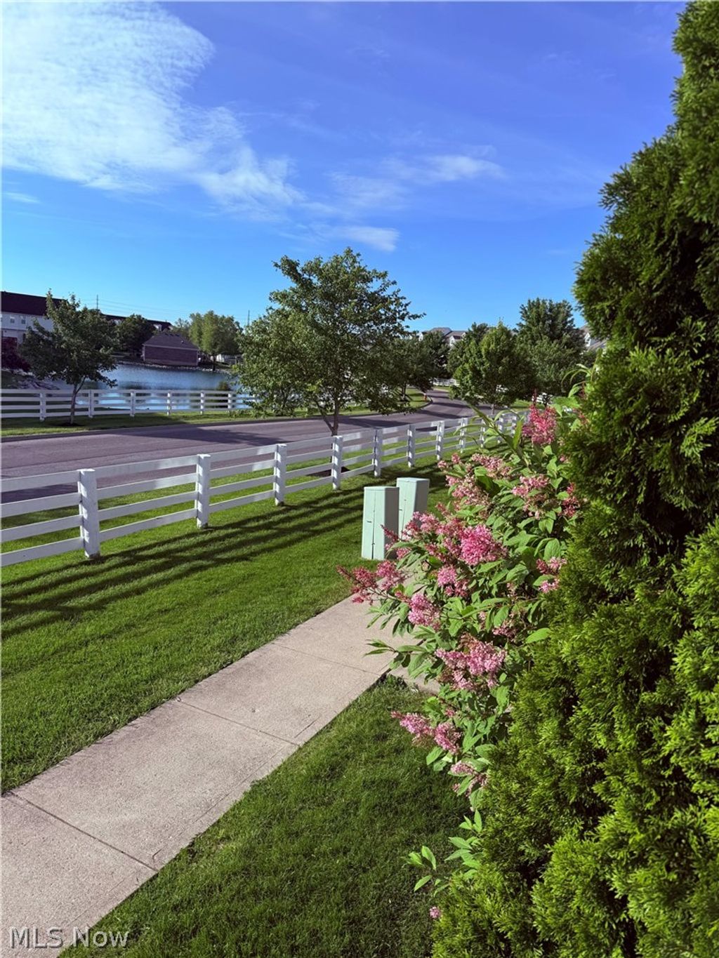 Photo of 952 Hartford Village Boulevard, Columbus, OH 43228 (MLS # 5210984)
