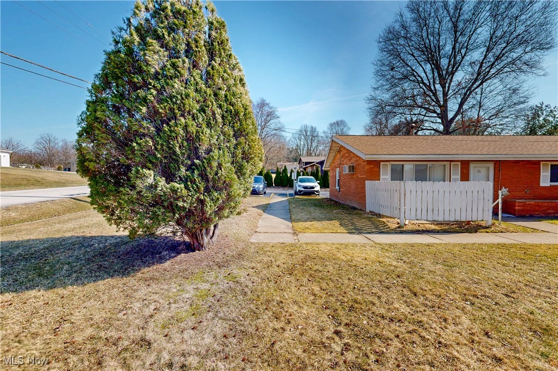 Tallmadge, Ohio 44278, United States, 2 Bedrooms Bedrooms, ,1 BathroomBathrooms,Residential,Pending,89554