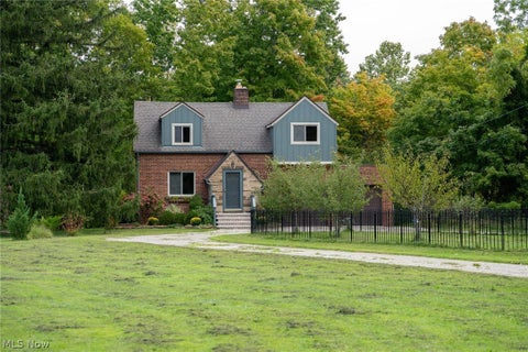 Homes For Sale - 6065 Hopkins Road<br/> Mentor, OH 44060