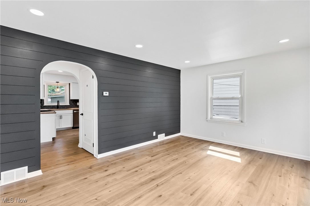 Shady Lawn - Residential