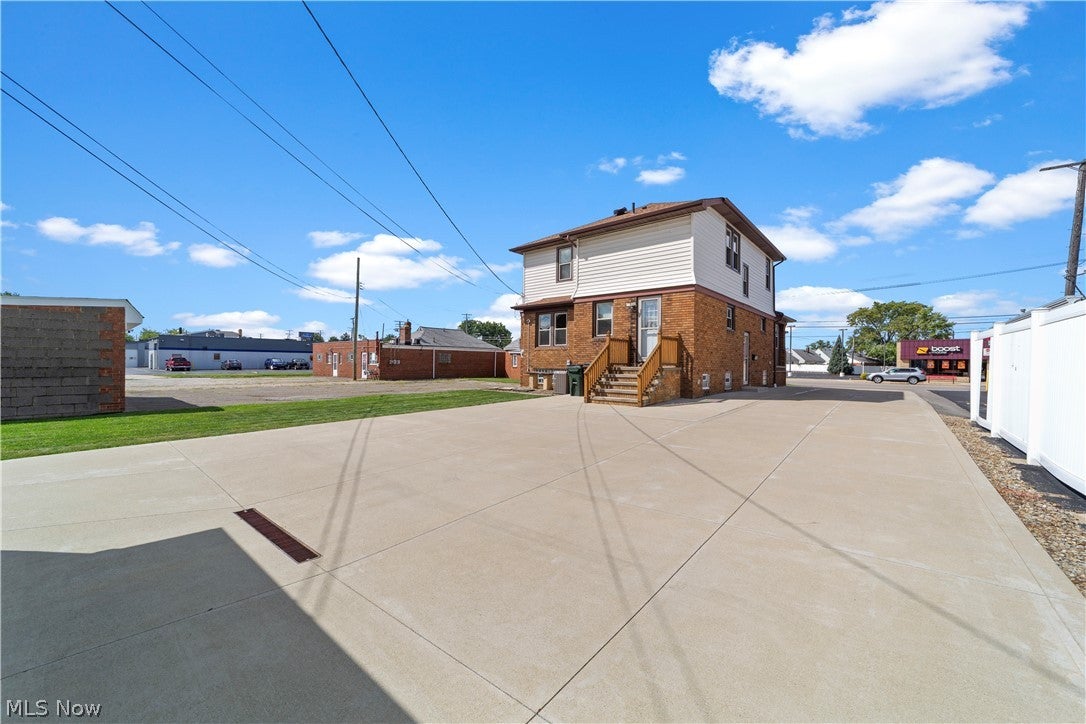 5641 Ridge Road