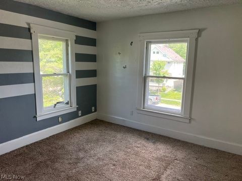 Tiny photo for 335 Oxford Avenue, Elyria, OH 44035 (MLS # 5209596)