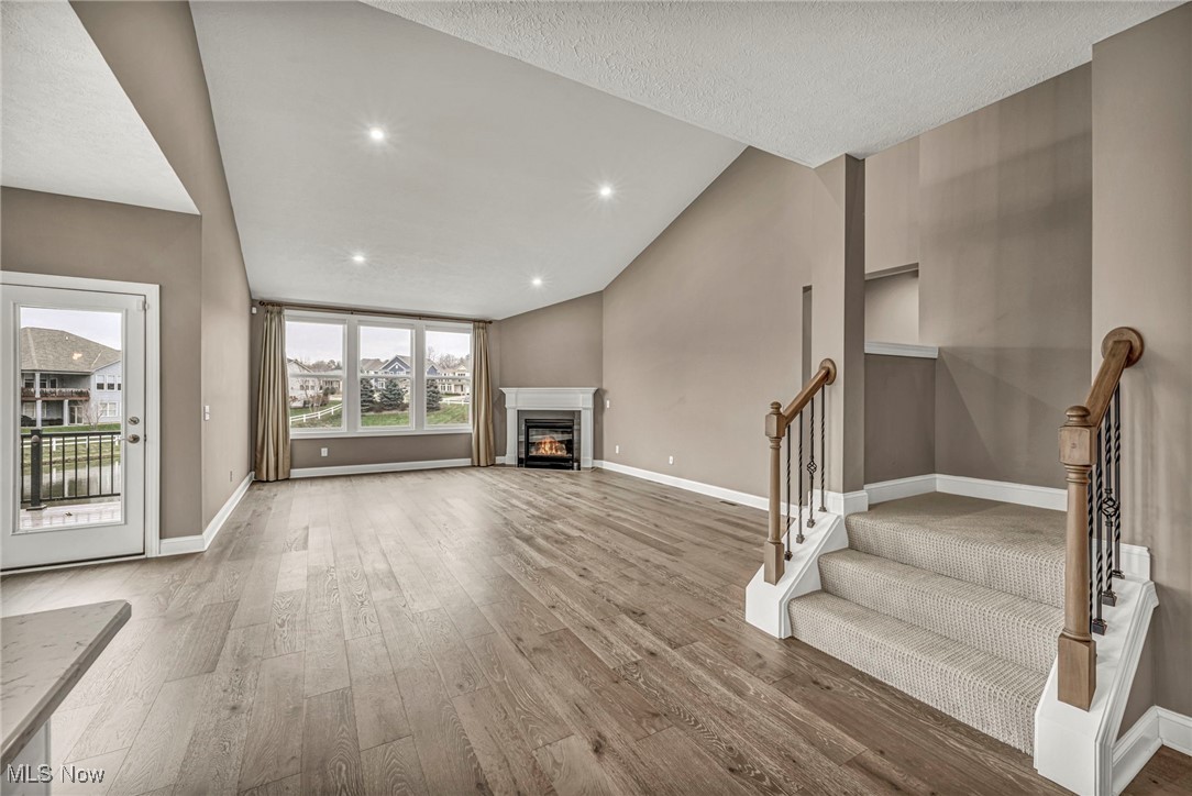 Lakes/Orange #4 - Residential