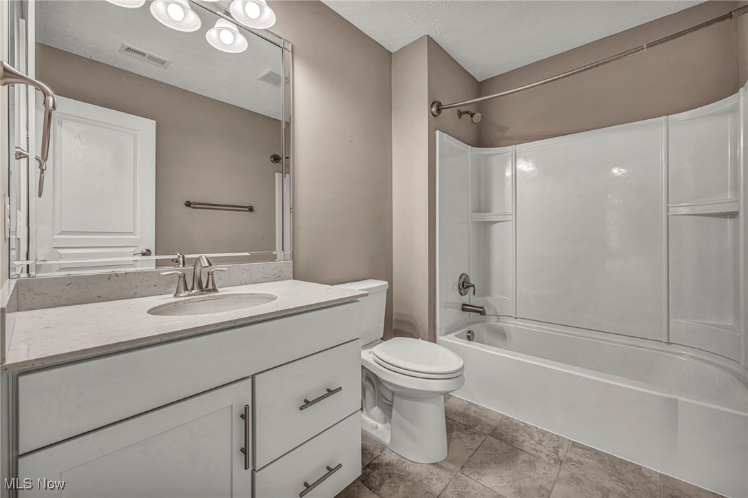 Lakes/Orange #4 - Residential