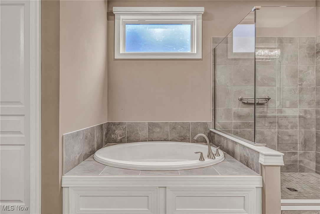 Lakes/Orange #4 - Residential