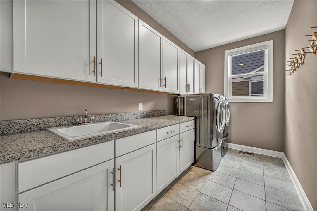 Lakes/Orange #4 - Residential