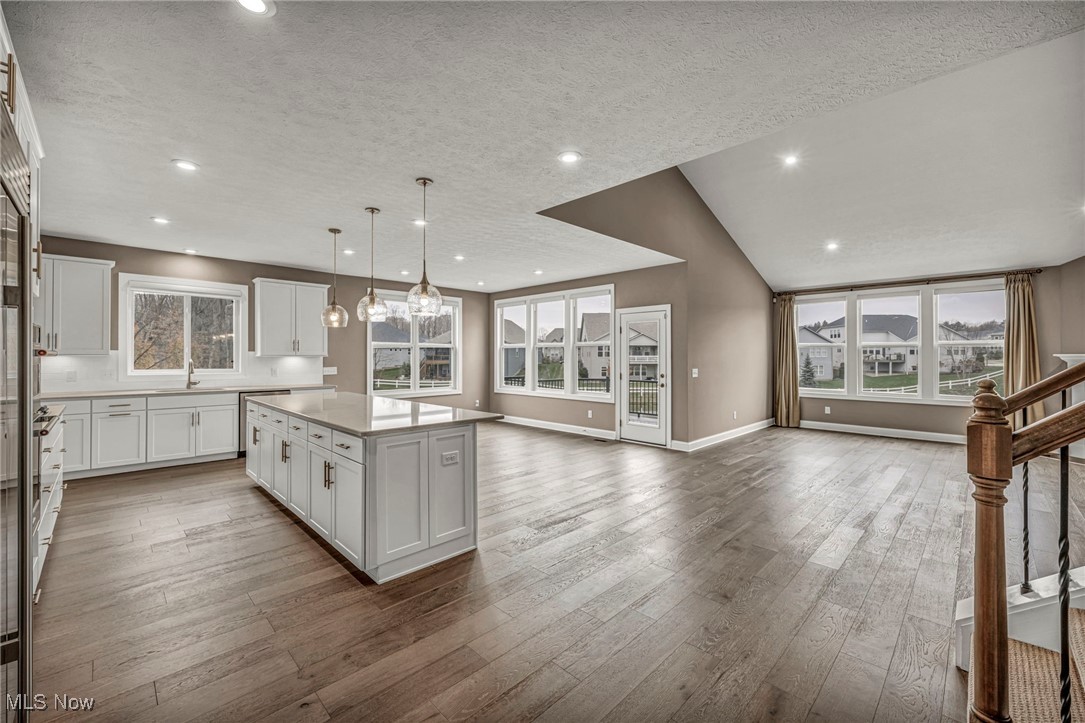 Lakes/Orange #4 - Residential