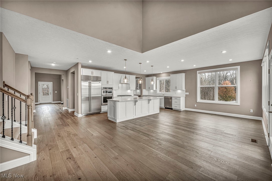 Lakes/Orange #4 - Residential