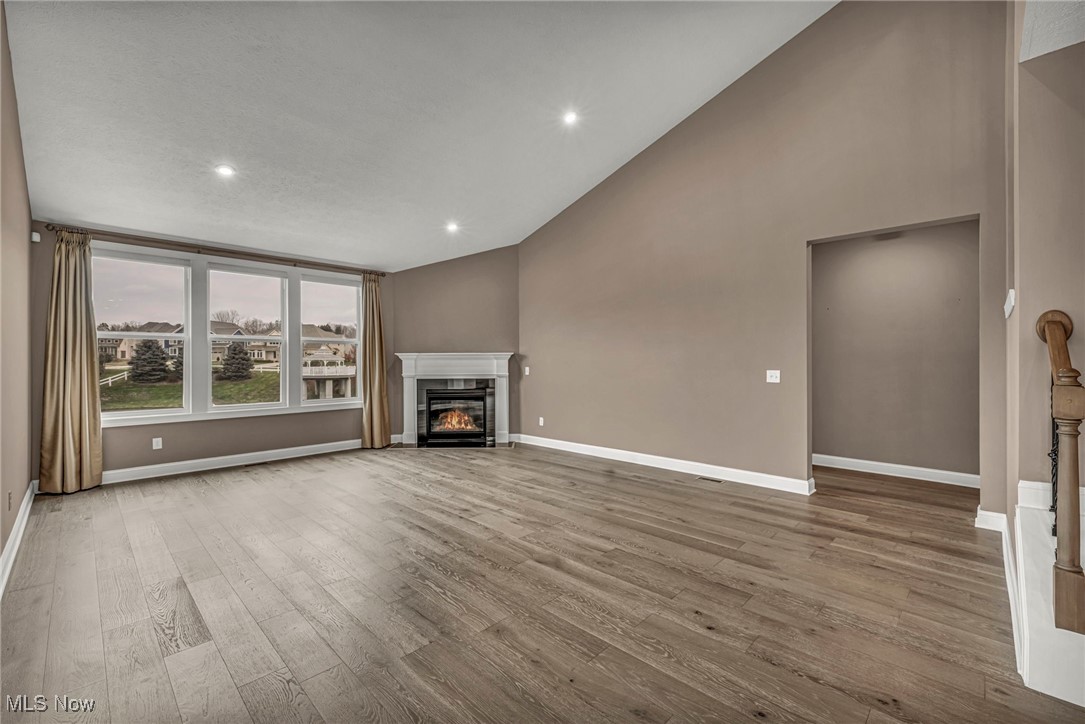 Lakes/Orange #4 - Residential