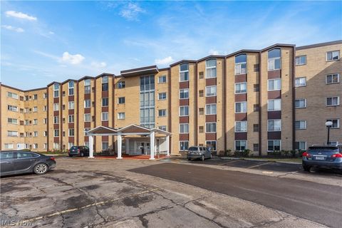 Condo For Sale - 25735 Lorain Road #210<br/> North Olmsted, OH 44070